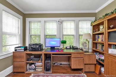 Merrick - Charming and Beautiful Colonial home with relaxing - photo 11