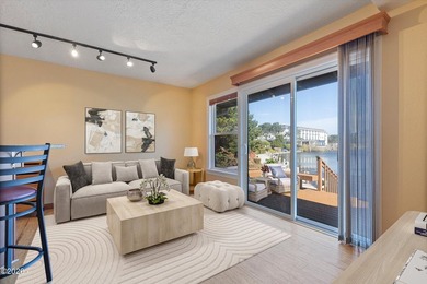 WATERFRONT Lincoln City townhome style condo on the canal - photo 16