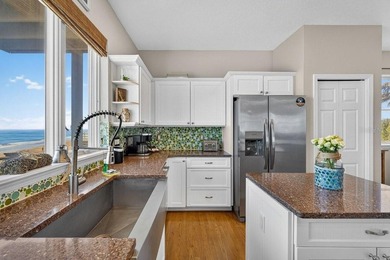 RARE DIRECT OCEANFRONT OPPORTUNITY! *Blue Moon,* offered for the - photo 19