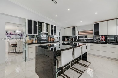 Welcome to this masterpiece of modern architecture! Experience - photo 21