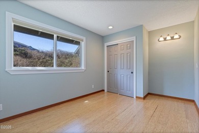 WATERFRONT Lincoln City townhome style condo on the canal - photo 26