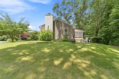Opportunity knocks! Quintessential split home set in an ideal - photo 28