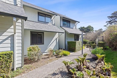 WATERFRONT Lincoln City townhome style condo on the canal - photo 44