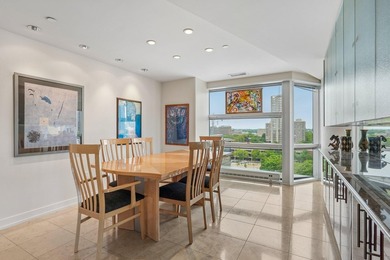 Unparalleled luxury in this breathtaking unit at the prestigious - photo 7