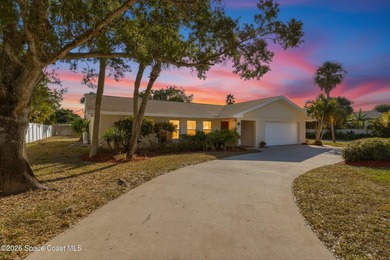 (private lake, pond, coastal) Home Active Under Contract in Melbourne Florida