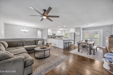 Move-In Ready Split Rancher - Perfect for Living, Relaxing & - photo 11