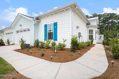 Beautiful Lucia Villa offering a private preserve setting and - photo 15