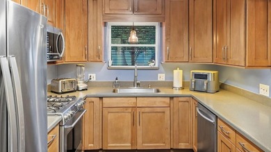 Experience the perfect harmony of 1950s architectural soul and - photo 15