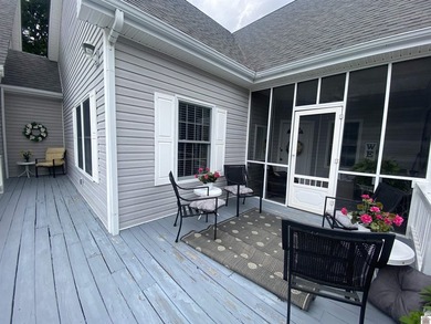 Country living at it's best. Check out this custom-built home - photo 15