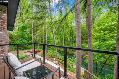 BEST VALUE ON THE LAKE. Waterfront Lake Oswego living in a - photo 19