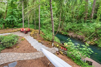 BEST VALUE ON THE LAKE. Waterfront Lake Oswego living in a - photo 20