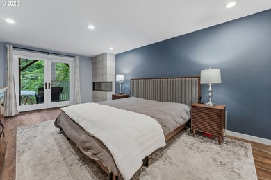 BEST VALUE ON THE LAKE. Waterfront Lake Oswego living in a - photo 23