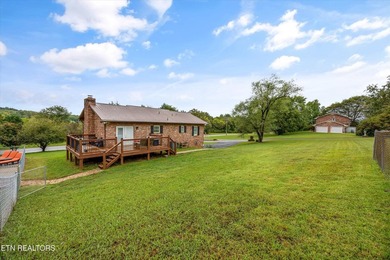 Move-In Ready Split Rancher - Perfect for Living, Relaxing & - photo 24