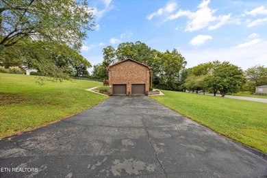 Move-In Ready Split Rancher - Perfect for Living, Relaxing & - photo 26