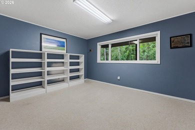 BEST VALUE ON THE LAKE. Waterfront Lake Oswego living in a - photo 26