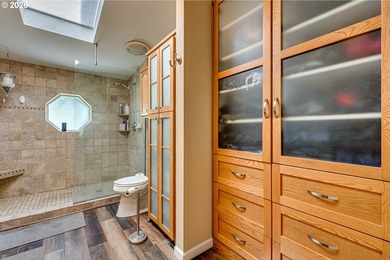 Welcome to your private retreat just minutes from town! This 2 - photo 29