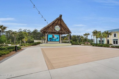 Beautiful Lucia Villa offering a private preserve setting and - photo 40