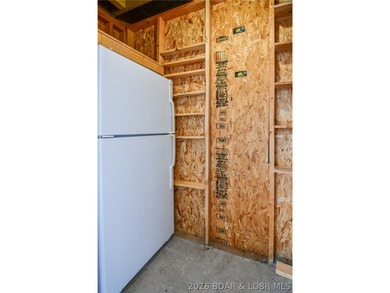 This is the perfect lakefront condo just in time for summer! - photo 14