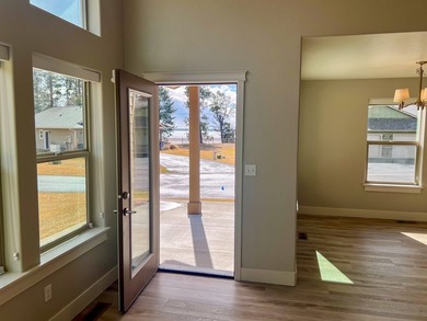 Newly remodeled interior with prime location near Flathead Lake - photo 4