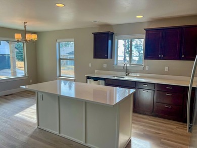 Newly remodeled interior with prime location near Flathead Lake - photo 5