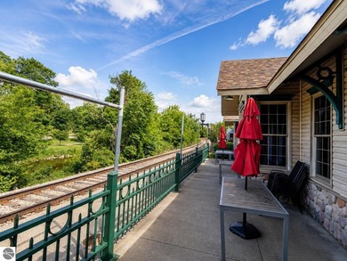 10,000sq. ft + acres in downtown Mt. Pleasant. 600' of River - photo 16