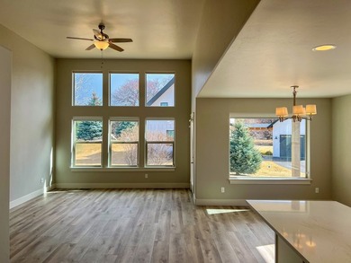 Newly remodeled interior with prime location near Flathead Lake - photo 8