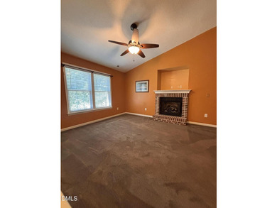 Welcome to Lake Royale! This well-maintained 3-bedroom, 3-bath - photo 8