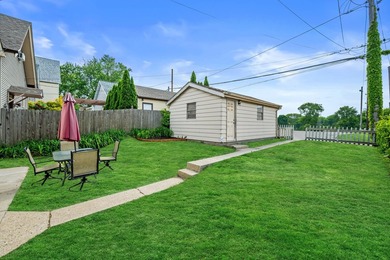 Charming & Affordable 3 Bed 1 Bath Home in Heart of Bay View - photo 3