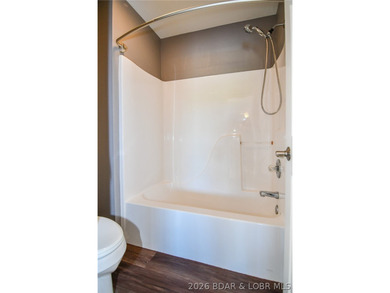 This is the perfect lakefront condo just in time for summer! - photo 26