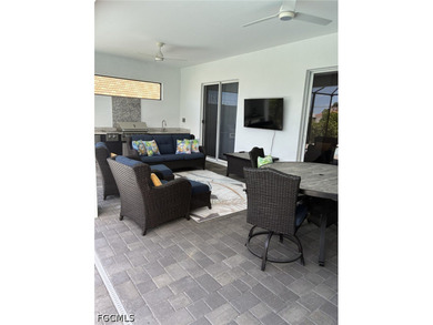 Amazing find in private neighborhood with million dollar plus - photo 31