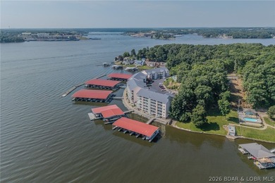 This is the perfect lakefront condo just in time for summer! - photo 35