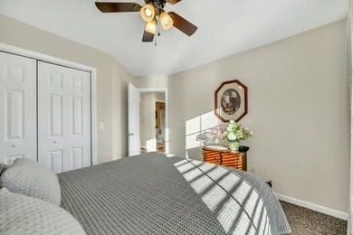***MOTIVATED SELLERS*** -Freshly painted decks. Top deck and - photo 38