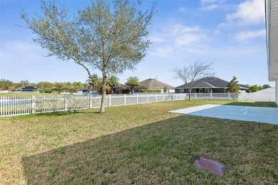 Welcome to this beautiful 4 bedroom/3 bathroom home in the - photo 46