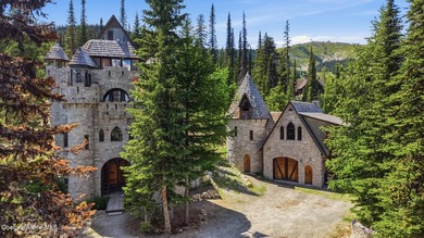 2 magnificent, medieval-style castles are now on the market - photo 3