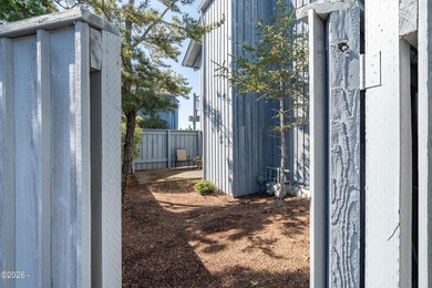 Welcome to effortless coastal living in the desirable Searidge - photo 11