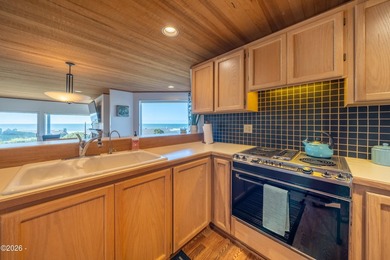 Welcome to effortless coastal living in the desirable Searidge - photo 16