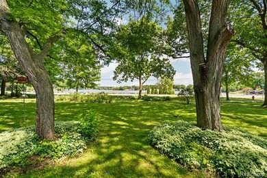 Rare opportunity to own a beautifully situated home in the heart - photo 16