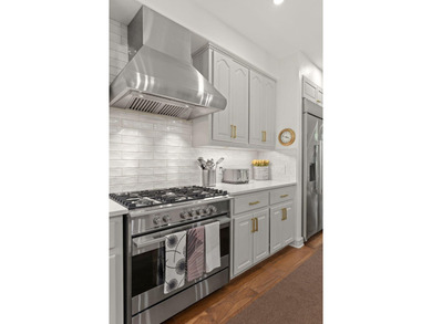 Welcome to 1525 Island Green, a beautifully reimagined home - photo 18