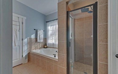 Experience lake living at its best in this beautifully crafted 4 - photo 18