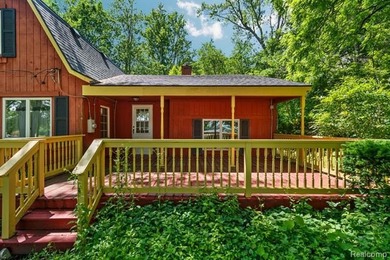 Rare opportunity to own a beautifully situated home in the heart - photo 19
