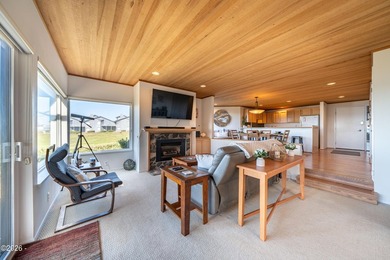 Welcome to effortless coastal living in the desirable Searidge - photo 25