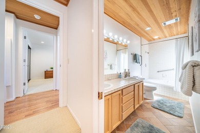 Welcome to effortless coastal living in the desirable Searidge - photo 34