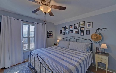 Experience lake living at its best in this beautifully crafted 4 - photo 34