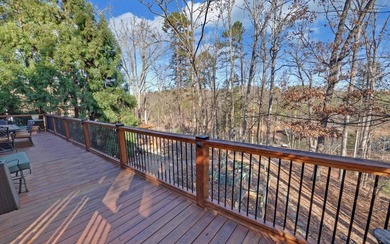 Experience lake living at its best in this beautifully crafted 4 - photo 40
