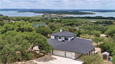 Lake Home For Sale in Canyon Lake, Texas