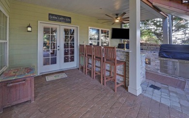 Experience lake living at its best in this beautifully crafted 4 - photo 43