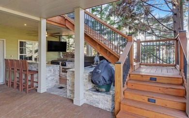 Experience lake living at its best in this beautifully crafted 4 - photo 45