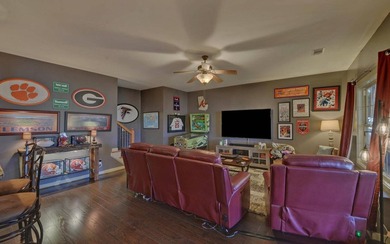 Experience lake living at its best in this beautifully crafted 4 - photo 47