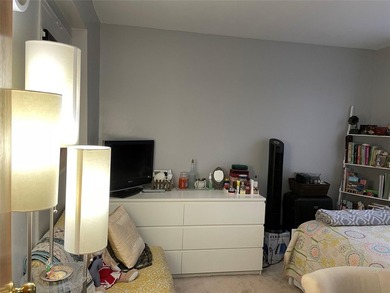 This Particular Coop Unit Is Conveniently Located In The Heart - photo 3