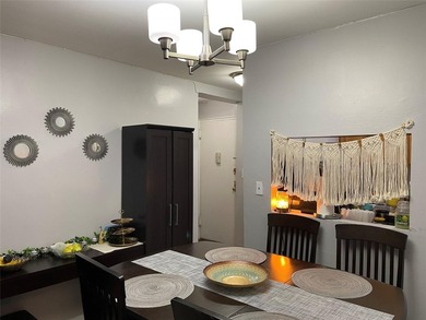 This Particular Coop Unit Is Conveniently Located In The Heart - photo 4